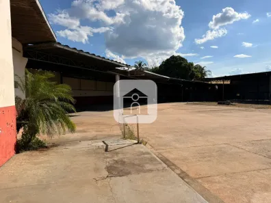 Galpão/Depósito/Armazém para alugar, 1800m² no Bom Jesus, Uberlândia
