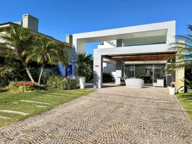 Casa de Condomínio com 4 Quartos à venda, 270m² no Remanso, Xangri-Lá