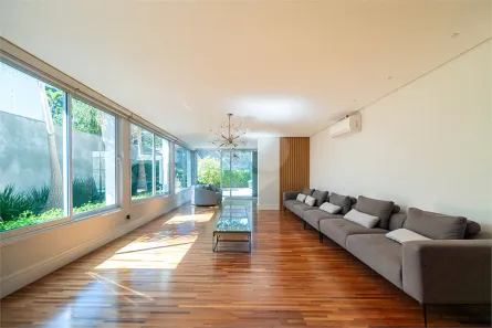 Sobrado com 4 Quartos para alugar, 358m² no Alto de Pinheiros, São Paulo
