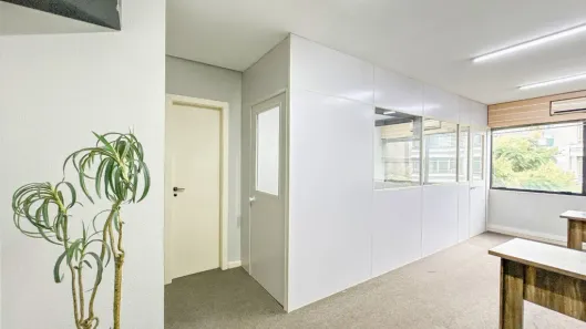 Sala Comercial à venda, 37m² no Petrópolis, Porto Alegre