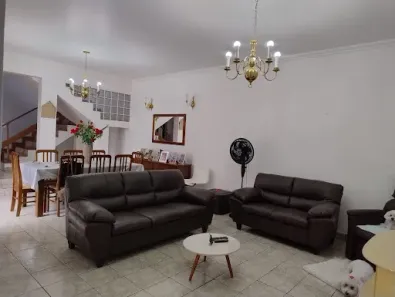 Sobrado com 2 Quartos à venda, 246m² no Vila Lavínia, Mogi das Cruzes