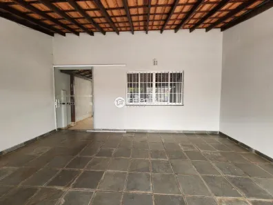 Casa com 2 Quartos para alugar, 100m² no Parque Residencial Klavin, Nova Odessa