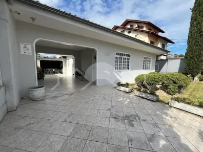Casa com 3 Quartos à venda, 140m² no Floresta, Joinville