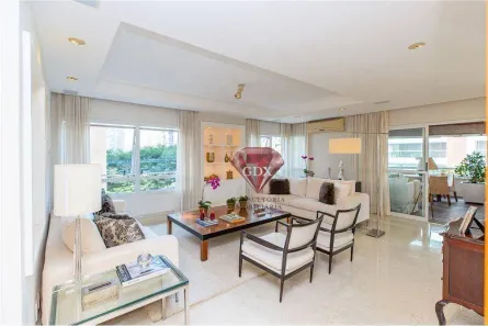 Apartamento com 3 Quartos à venda, 243m² no Vila Uberabinha, São Paulo