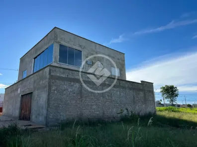 Sobrado com 3 Quartos à venda, 180m² no , Hidrolândia