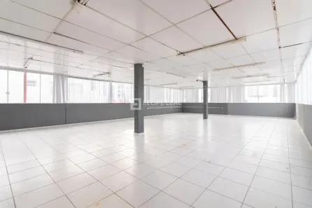 Prédio Residencial com 3 Quartos para venda ou aluguel, 621m² no Campinas, São José