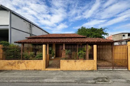 Casa com 6 Quartos à venda, 270m² no Novo Rio das Ostras, Rio das Ostras