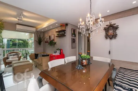 Apartamento com 2 Quartos à venda, 68m² no Vila Ipiranga, Porto Alegre