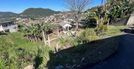 Lote/Terreno à venda, 648m² no Quitandinha, Petrópolis