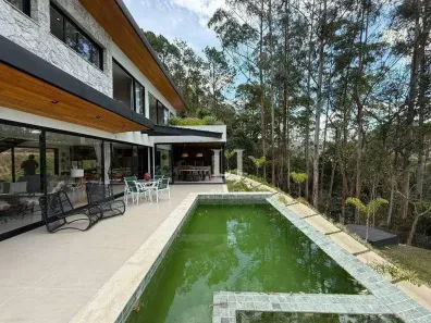 Casa de Condomínio com 4 Quartos à venda, 360m² no Itaipava, Petrópolis