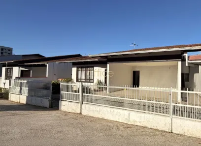 Casa de Condomínio com 4 Quartos à venda, 237m² no Saguaçu, Joinville