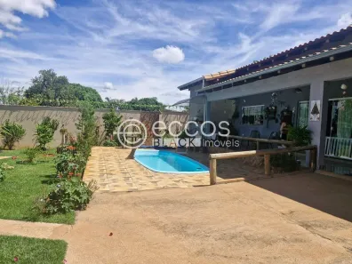 Fazenda/Sítio com 3 Quartos à venda, 1200m² no Morada Nova, Uberlândia