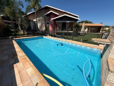 Casa com 3 Quartos à venda, 208m² no Centro, Águas de São Pedro