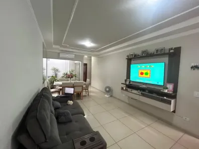 Casa com 2 Quartos à venda, 127m² no Jardim Tóquio, Maringá