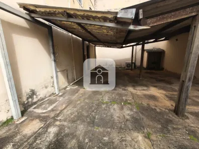 Sobrado com 3 Quartos para alugar, 106m² no Santa Mônica, Uberlândia