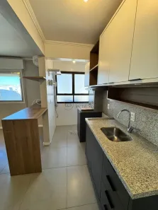 Apartamento com 2 Quartos para alugar, 55m² no Centro, Pelotas