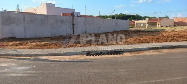 Lote/Terreno à venda, 267m² no Jardim do Bosque, São Carlos