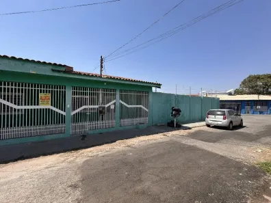 Casa com 3 Quartos para alugar, 174m² no Porto, Cuiabá