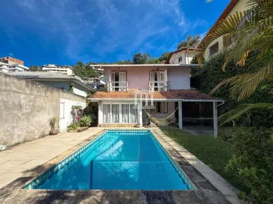 Casa com 3 Quartos à venda, 170m² no Vila Muqui, Teresópolis