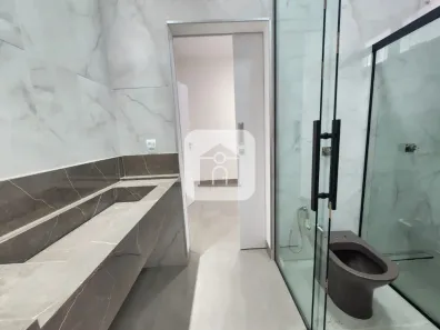 Casa com 3 Quartos à venda, 180m² no Cidade Jardim, Uberlândia