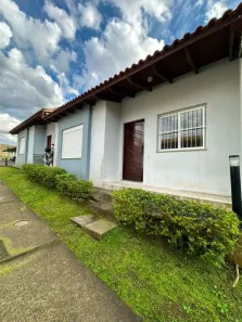 Casa de Condomínio com 2 Quartos à venda, 48m² no Fiuza, Viamão