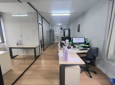 Sala Comercial à venda, 47m² no Centro, Jacareí