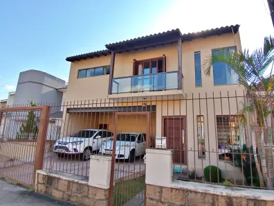 Casa com 3 Quartos à venda, 190m² no Glória, Porto Alegre