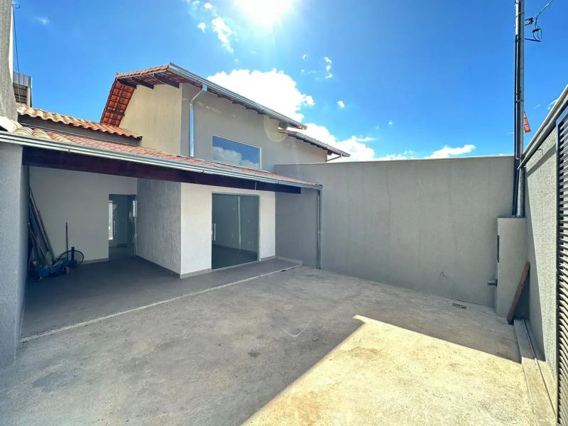 Casa com 3 quartos — Jardim Leblon, Belo Horizonte