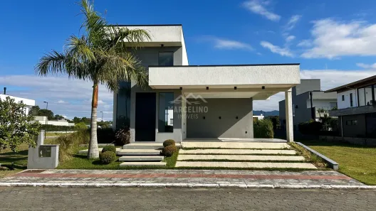 Casa com 3 Quartos à venda, 360m² no , Garopaba
