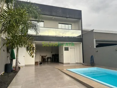 Sobrado com 2 Quartos para alugar, 150m² no Ebenezer, Maringá