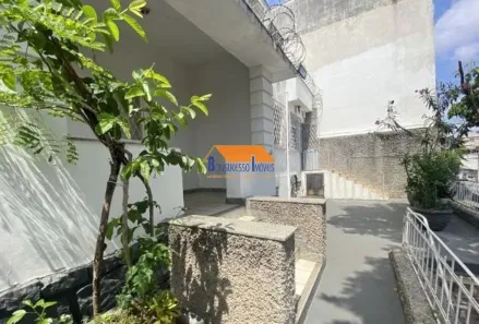 Casa com 4 Quartos à venda, 250m² no Carlos Prates, Belo Horizonte