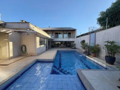 Casa com 4 Quartos para alugar, 360m² no Caravelle, Londrina