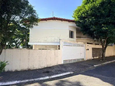 Casa com 3 Quartos à venda, 220m² no Bosque da Saúde, São Paulo