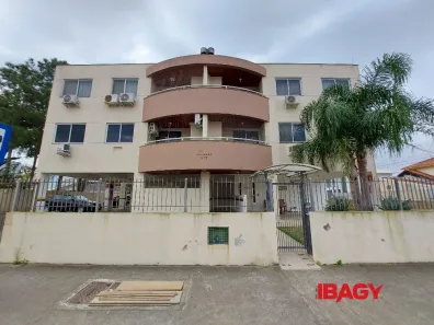 Apartamento com 2 Quartos para alugar, 57m² no Carianos, Florianópolis
