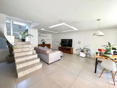 Casa com 3 Quartos para alugar, 200m² no Estância Velha, Canoas