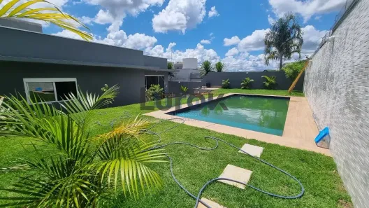 Casa com 3 Quartos à venda, 285m² no Residencial Aziz Louveira, Louveira