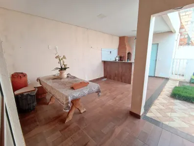 Casa de Condomínio com 2 Quartos à venda, 100m² no Aclimação, Uberlândia