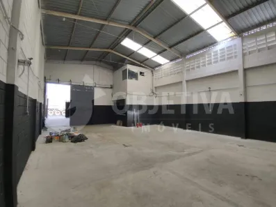 Galpão/Depósito/Armazém para alugar, 272m² no Nossa Senhora das Graças, Uberlândia