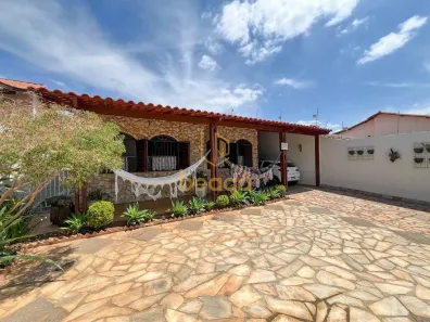 Casa com 4 Quartos à venda, 245m² no Ouro Preto, Belo Horizonte