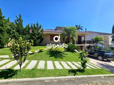 Casa com 4 Quartos à venda, 315m² no Nossa Senhora do Perpétuo Socorro, Santa Maria
