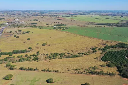 Fazenda/Sítio com 3 Quartos à venda, 300m² no Martinópolis, Martinópolis