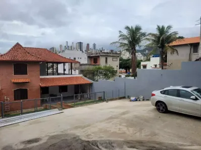 Casa com 5 Quartos para alugar, 525m² no Betânia, Belo Horizonte