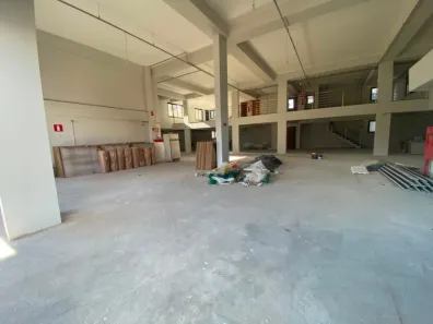 Ponto Comercial para alugar, 600m² no Cabral, Contagem