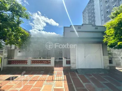 Casa com 3 Quartos à venda, 132m² no Centro, Canoas