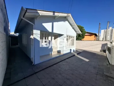 Casa com 3 Quartos para alugar, 12m² no Roçado, São José