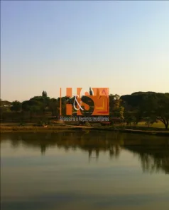 Fazenda/Sítio com 8 Quartos à venda, 108m² no Centro, Amparo