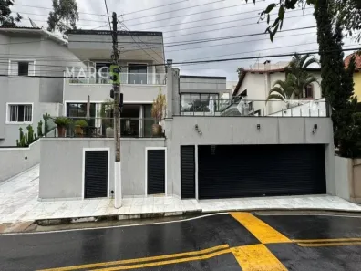 Casa de Condomínio com 4 Quartos à venda, 700m² no Arujázinho IV, Arujá