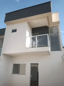 Sobrado com 2 Quartos à venda, 70m² no Residencial Tuzimoto, Goiânia
