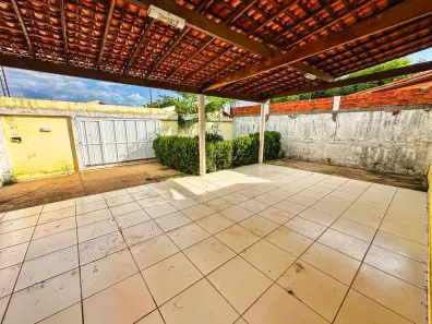 Casa com 3 Quartos à venda, 300m² no Santo Antônio, Teresina