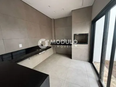 Sobrado com 2 Quartos à venda, 89m² no Novo Mundo, Uberlândia